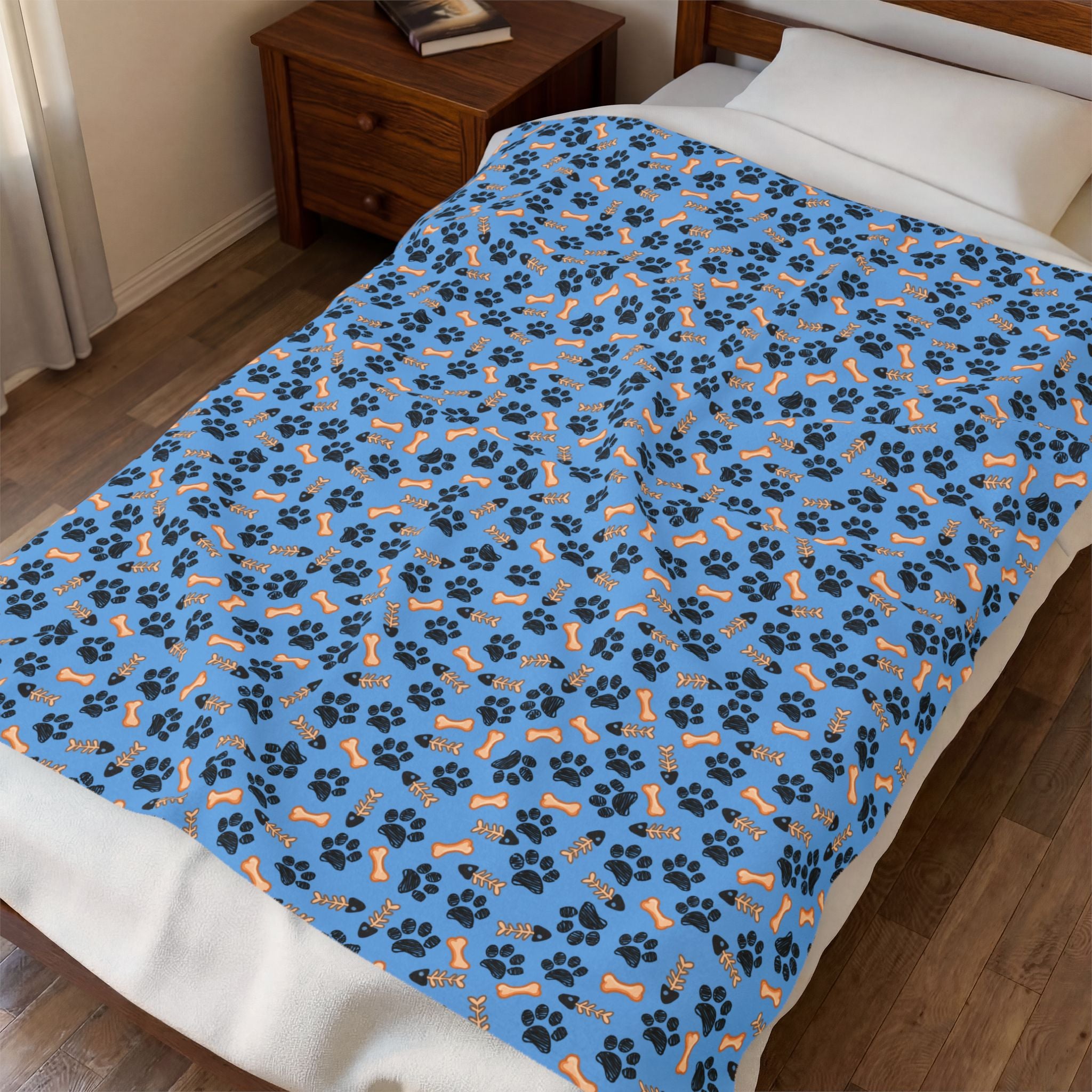 Velveteen Plush Blanket | Paw Print